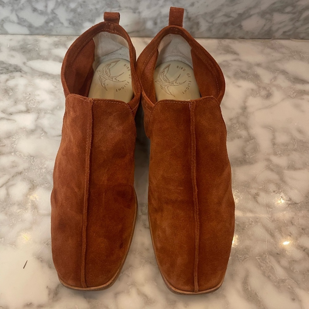 Bird of Flight Riley Ankle Shoes Women's Size 9 Rust Suede Leather Moccasin - Picture 2 of 7